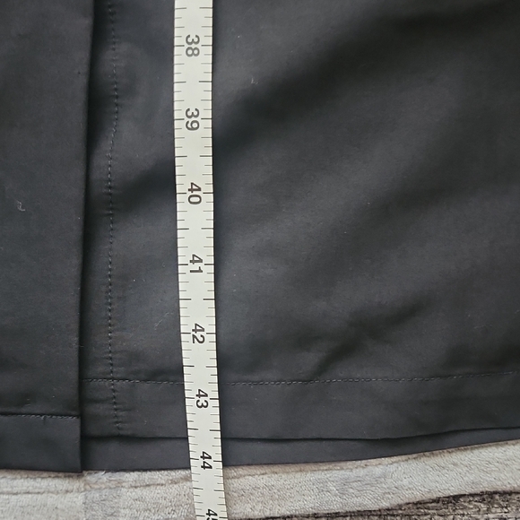 $4 FIRM 🌟FINAL MARK DOWN🌟 Old Navy Black Dress with Button Detail - Picture 4 of 8